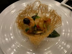 黑蒜大千爆虾球-北京四季酒店·采逸轩