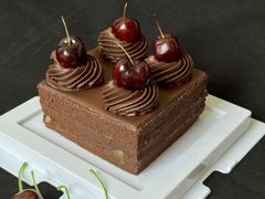 -红宝石·鲜奶小方·海派西点房(南丹店)