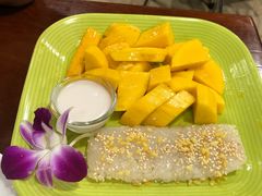 -Dang restaurant (patong phuket)