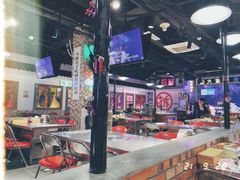 -马路牙子烧烤音乐酒馆(望京店)