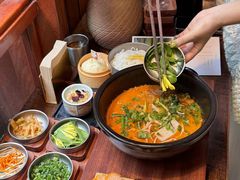 -银米·云南传统过桥米线(双廊黑金冠店)