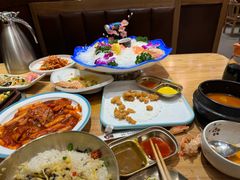 -青瓦餐厅·生鱼片·韩园烤肉(西塔店)