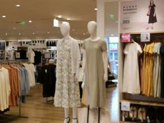 -优衣库(上海中山公园兆丰广场店)