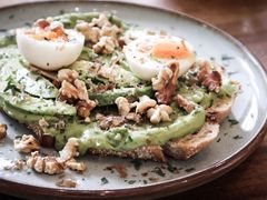 牛油果煮蛋吐司-RAC BAR(安福路店)