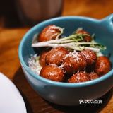 广州有个藏着光影与复古书香的折叠空间