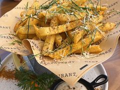 -Mark&Mars Restaurant