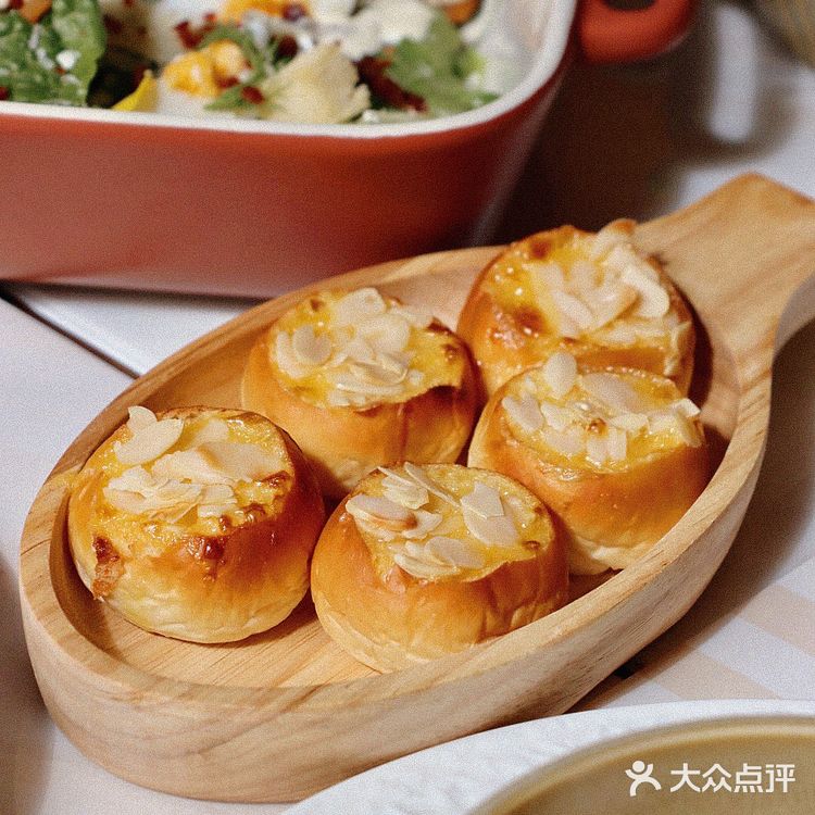 海口西餐🍴特别喜欢坐在阳光洒下的希腊风窗边吃饭