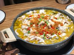 -山城外·非遗酸菜鱼(财富中心店)