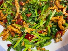 香菜炒肉-东北酱骨头馆(蓁巷店)