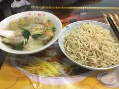 -长人馄饨铺(解放街店)