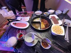 -热火朝天鲜切牛肉火锅(南强街巷店)