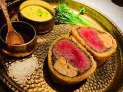 惠灵顿牛排-弦月窗LUNETTE BY AMANDA(复兴路店)