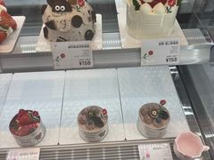 -花花卷卷·鲜食蛋糕(静安久光百货店)