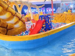 -鸿通城购物中心