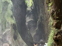 -龙水峡地缝景区