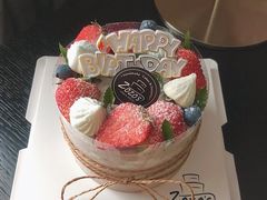 草莓花环咸奶油-ZOZO's昌左左精致甜品设计(新北店)