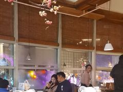 -蜜桃餐厅·伴山(湖滨商业街店)