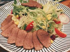 牛舌沙拉-黑牛の店·和牛烧肉(合生汇店)
