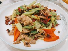 火爆牛肉-犇逸·乐山跷脚牛肉·四川现炒(览海店)