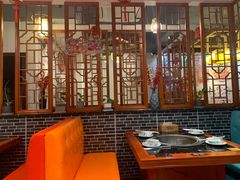 大堂-六州府地锅鸡·农家菜·龙虾(未来科技城店)
