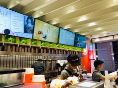 -CoCo都可(湖滨银泰店B区店)