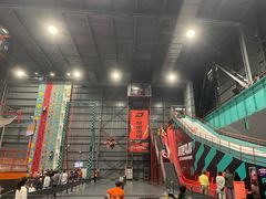 -极限PLAY运动娱乐新世界·团建派对表演休闲馆·室内高空游乐园