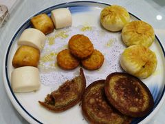 -三江源美食城