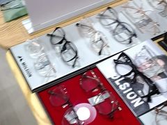 -零度眼镜·宝视友·蔡司依视路(吾悦花街店)