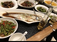 -鱼鲜饭香·招牌汽锅剁椒鱼头王