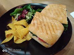 -HELLO 27 意面·沙拉·帕尼尼