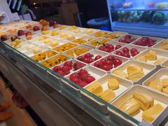 -涨巢·潮玩水疗局