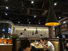 大堂-李子坝梁山鸡(北碚万达五鸡哥店)