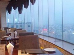 -荣誉国际酒店-云顶旋转餐厅