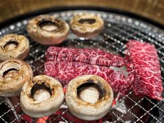 -山川小町·极番烧肉(新地假日广场店)