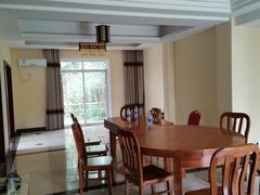 -金孔雀温泉旅游度假村