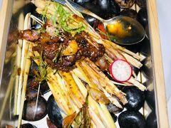 火焰滚石澳洲牛仔骨-味界·精致赣菜(招商花园城店)
