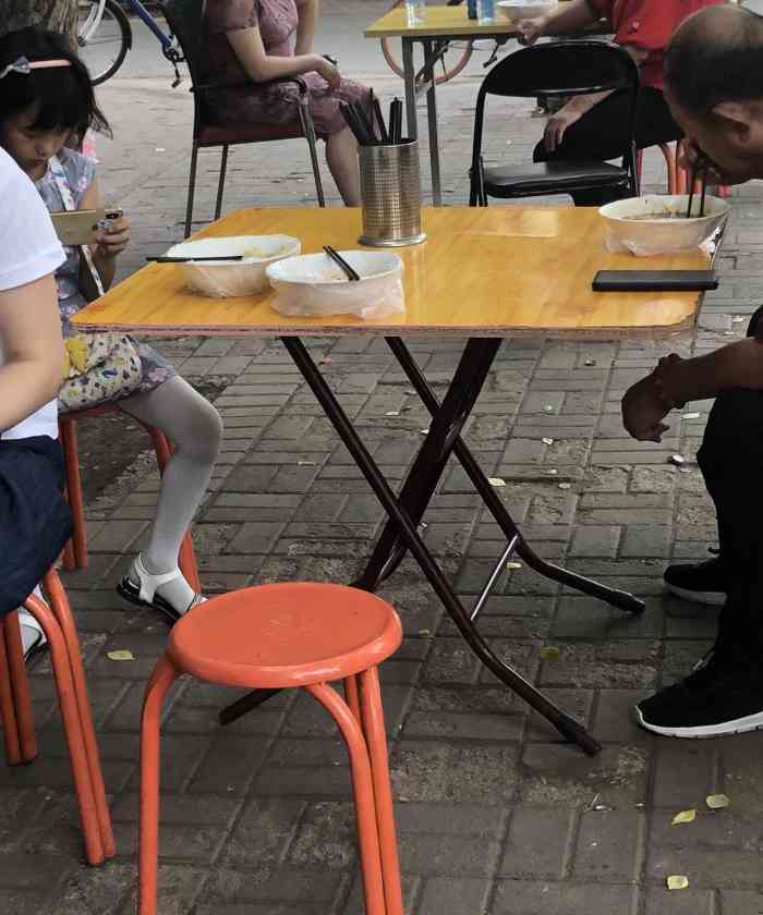 安徽板面-"家门口的一家路边摊,馋了很久的板面,只能.