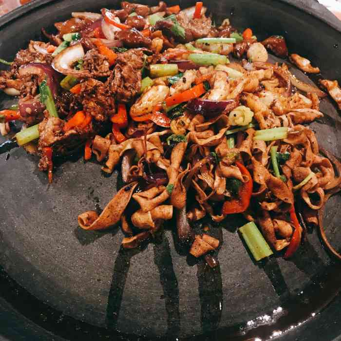 一烙锅(友谊路店)-"这家烙锅算是贵阳的老字号烙锅了.我们家常.