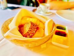 -塞纳河法国餐厅(意式风情街店)