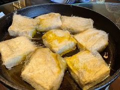 -临街徽菜馆·正宗黄山味