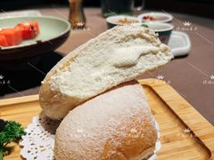 雪山奶露包-香港财记(汇励99城市公园店)