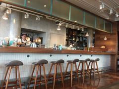 -ROAST coffee & eatery