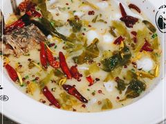 -江渔儿酸菜鱼·拔草餐厅(虎门君乐汇店)