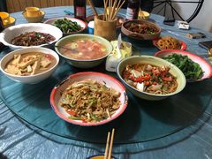 -老三样·美食研究中心(世贸路店)