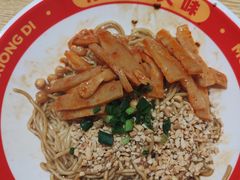 -魔都三兄弟酸辣粉·蘸卤炸串(虹桥万科店)