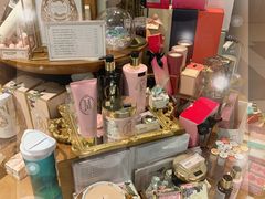 -LOL原创生活概念店(K11购物艺术中心店)