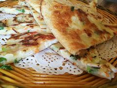 海鲜葱饼-百年石锅饭·朝鲜族传统民餐