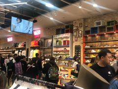 -ABC MART(心斎橋店)