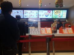 -资和信百货商场
