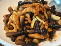 菌菇鸡柳-YAFEE雅菲·粤菜·湘菜·融合菜(魏公村店)
